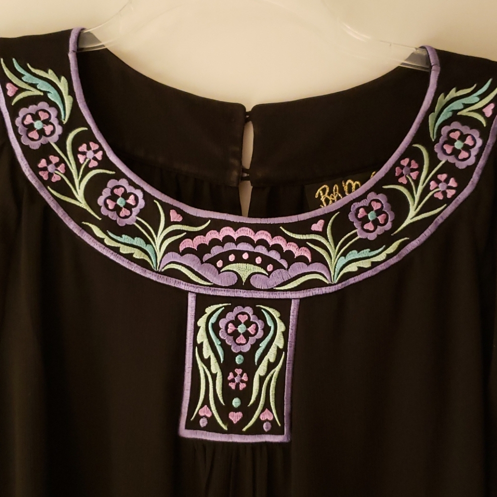 Blouse - Picture 2 of 3